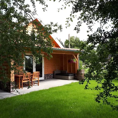 Near The Rhine - Sustainable 山林小屋