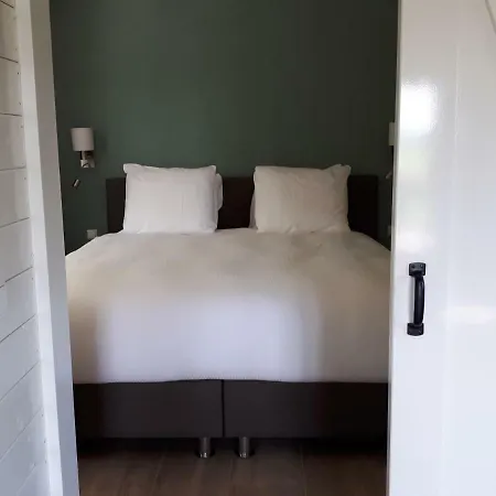 Near The Rhine - Sustainable 山林小屋