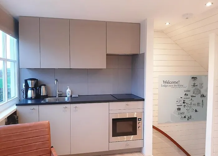 אכסניה Near The Rhine - Sustainable Hazerswoude-Rijndijk