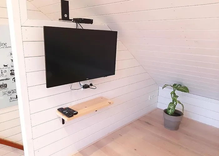 אכסניה Near The Rhine - Sustainable Hazerswoude-Rijndijk