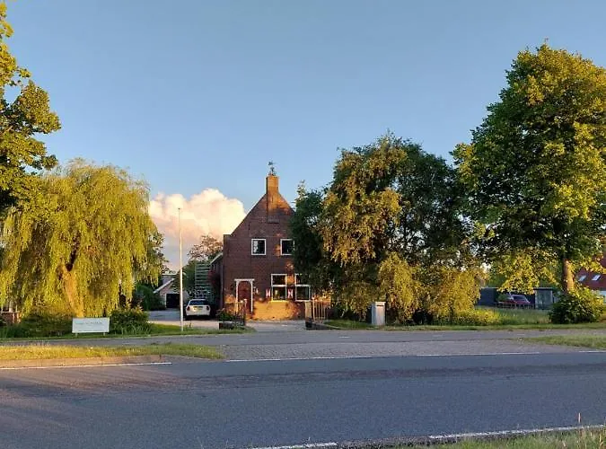 Near The Rhine - Sustainable Gerendaház