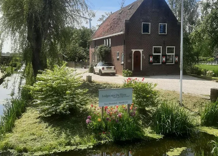 Near The Rhine - Sustainable Gerendaház *