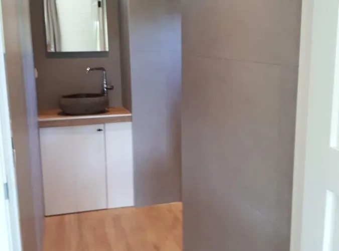 Near The Rhine - Sustainable Gerendaház *