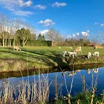 Chata Near The Rhine - Sustainable